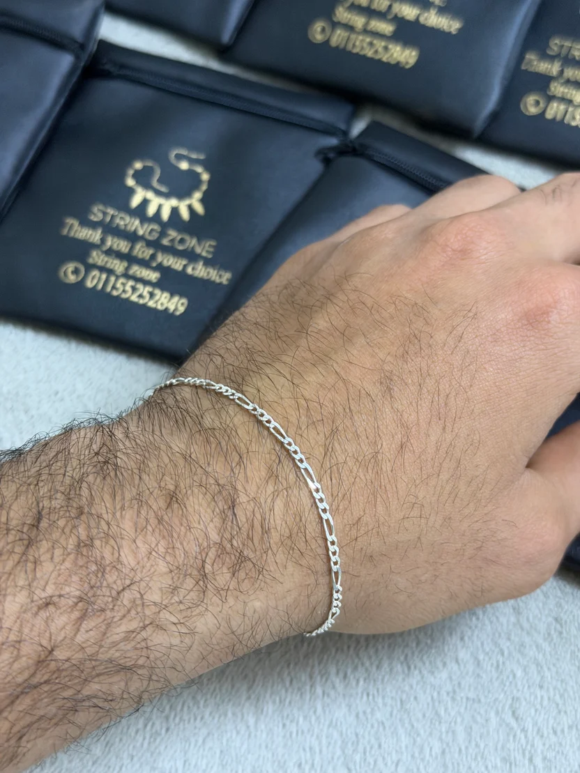 Italian Cartier Bracelet – Lightweight