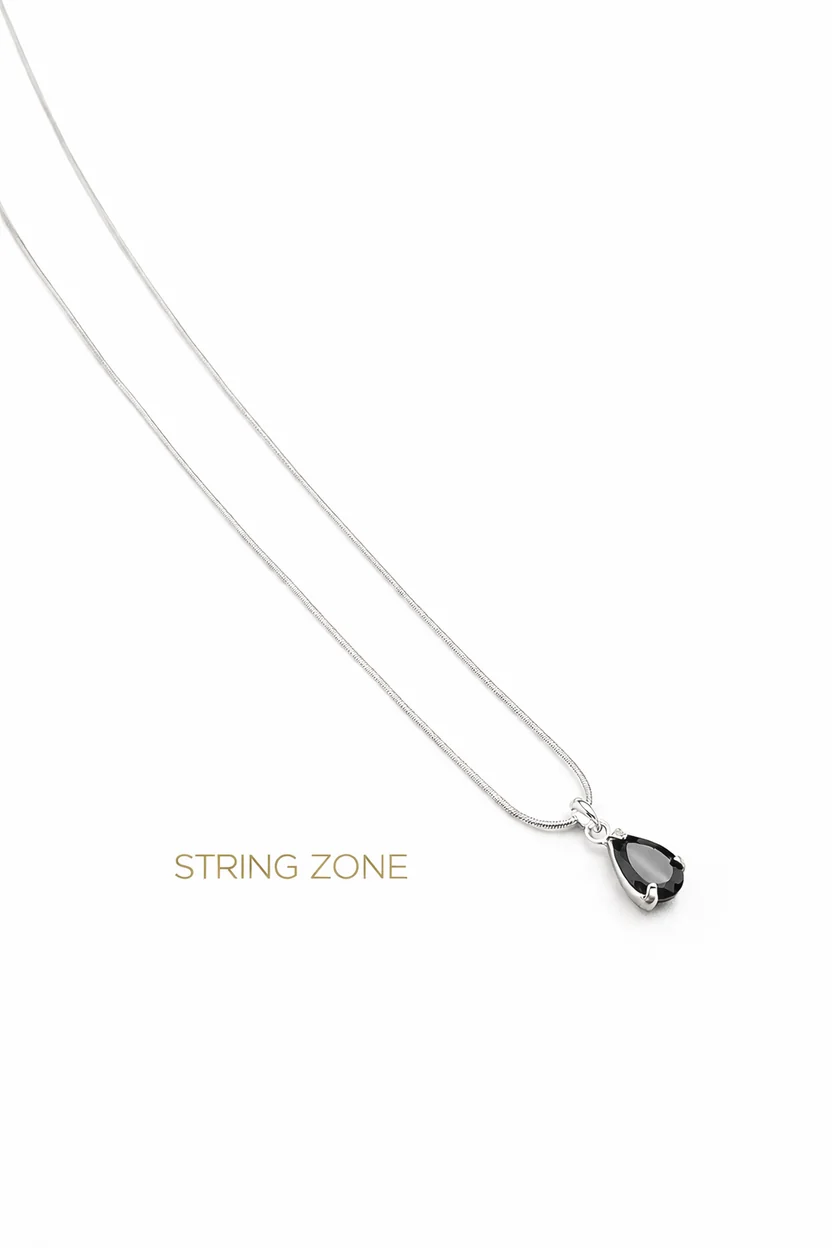 necklace with oval onyx stone